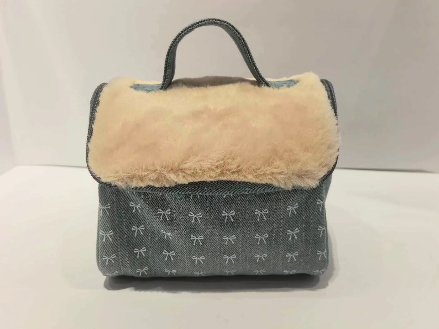 Custom cosmetic bag style